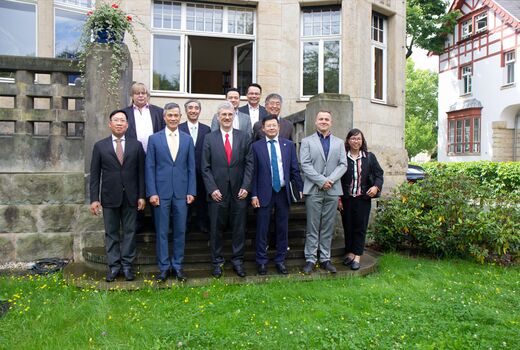 Gruppenfoto Arbeitstreffen zwischen GICON, VPI und vietnamesischer Botschaft